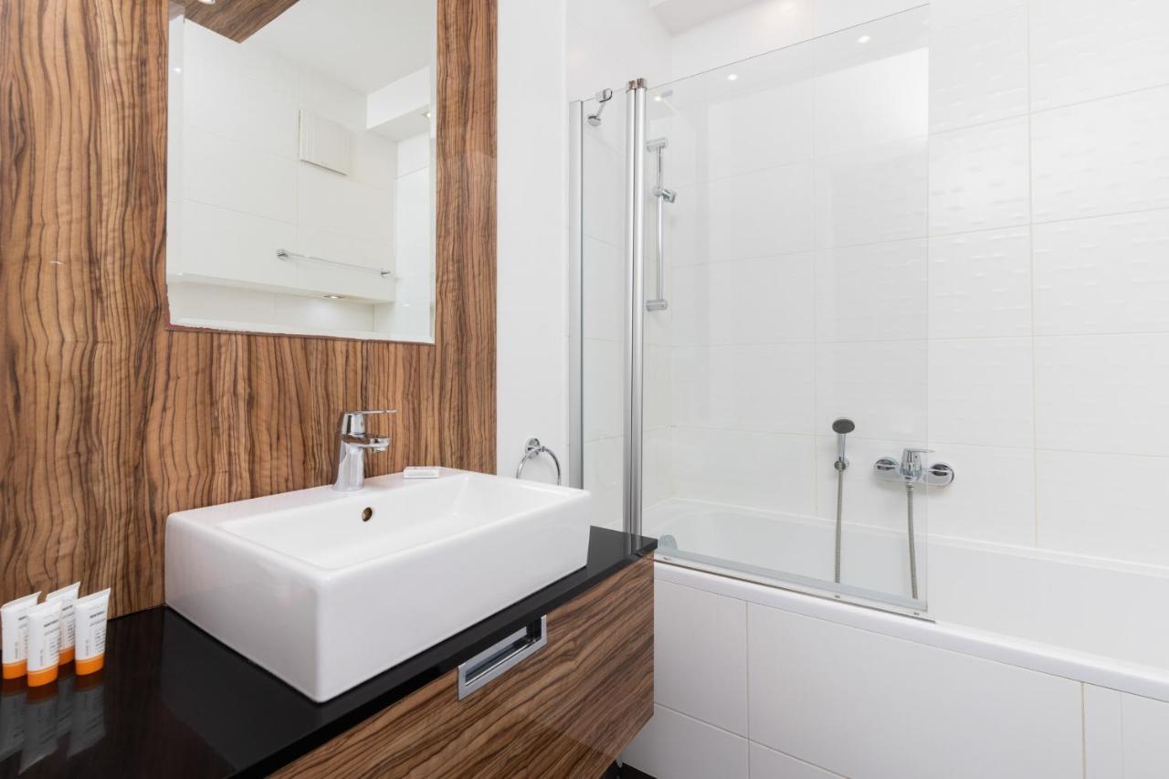 Atelier Residence Apartment By Noclegi Renters Varsovie Extérieur photo